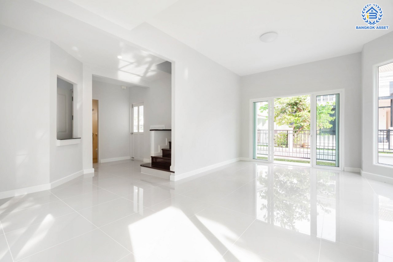 บ้านมือสองตกแต่งใหม่ แบรนด์ Property Perfect ม.เพอร์เฟคเพลส2 ติดถนนราชพฤกษ์ โซนใกล้สวนและทะเลสาบ เนื้อที่ 54.2 ตร.ว. ฟังก์ชัน 3 ห้องนอน 3 ห้องน้ำ จอดรถได้ 2 คัน บนทำเลติดถนนราชพฤกษ์ ใกล้วงเวียนพระราม5 และรถไฟฟ้า "สถานีบางรักน้อยท่าอิฐ"